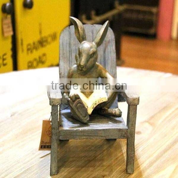 Plate Bronze reading antique resin rabbit statues