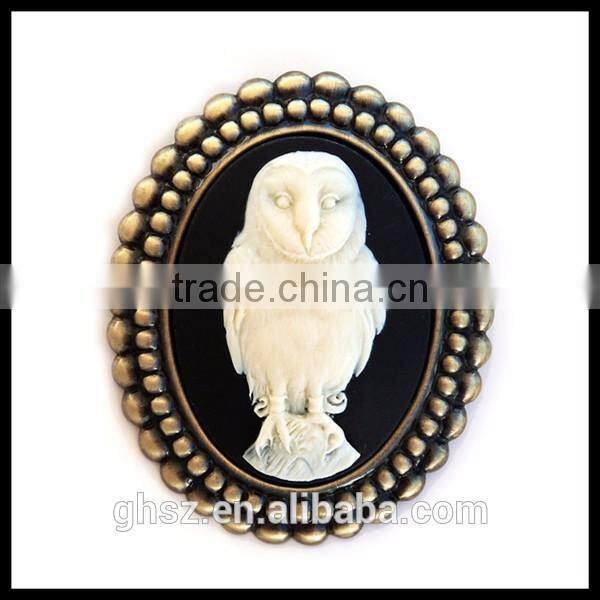Custom one piece resin skull cameo pendant supplier