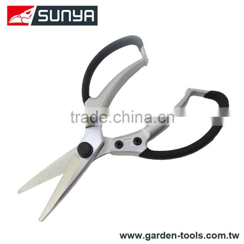Multipurpose portable garden scissors