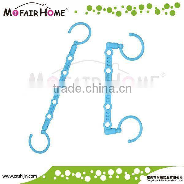 New product fashional folding circle hanger
