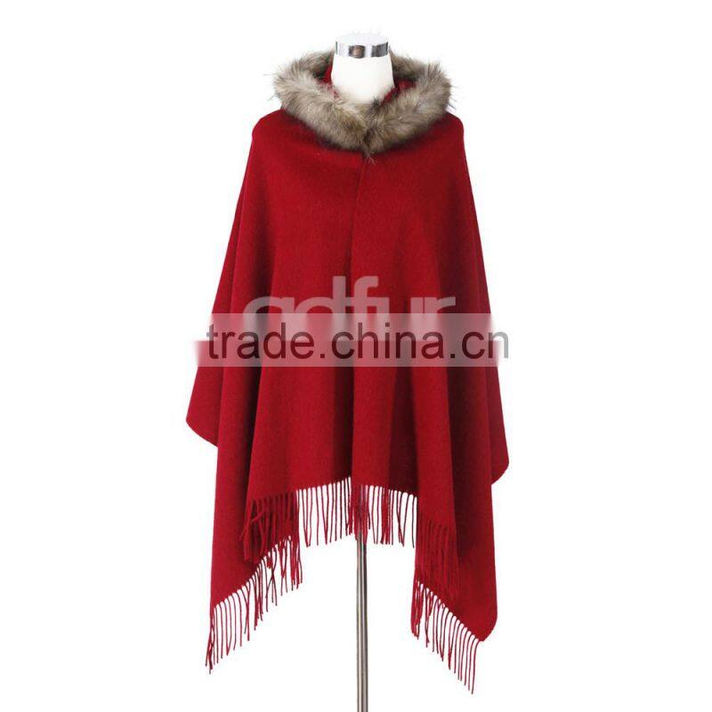 QD30362 New Design Women Shawl with Raccoon Dog Trim Hoody