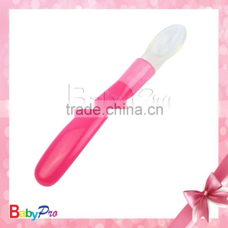 China manufacturer high quality eco-friendly material hot sell baby spoon baby feeding silicone spoons