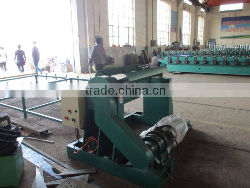 Color steel decoiler