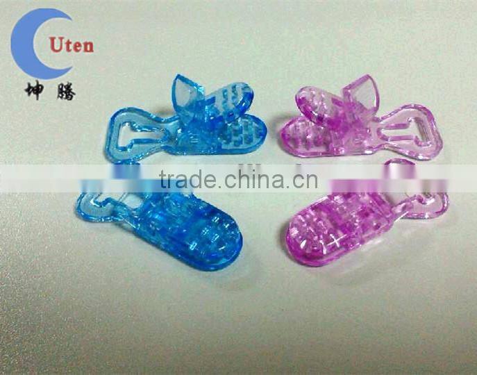 Colorful small plastic clothes clips