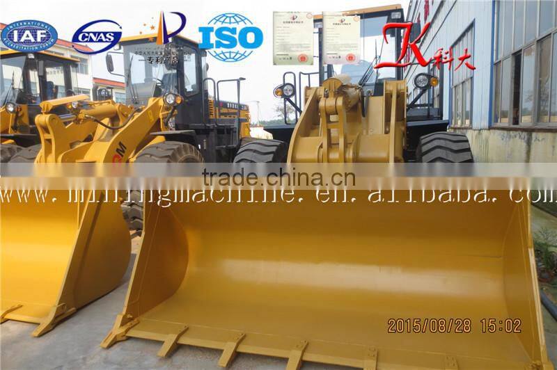 Earth-moving wheel loader bucket