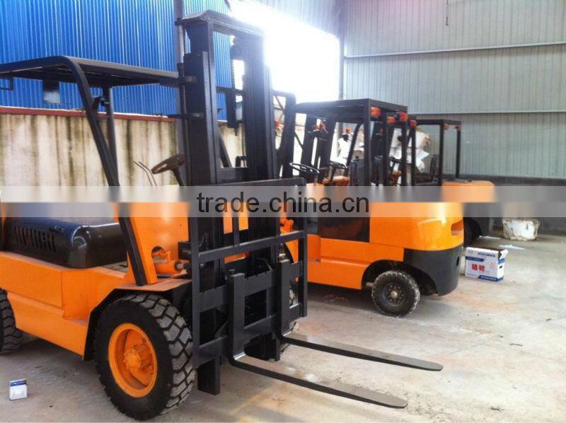 2.5 Ton Diesel Forklift Trucks , Most Popular Fork Lift Model