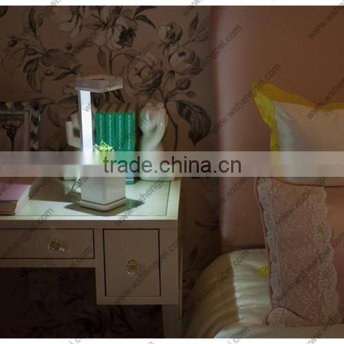 Mini hydroponic smart garden