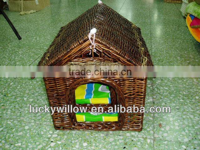 Wicker dog house , willow per carrier (factory provide)
