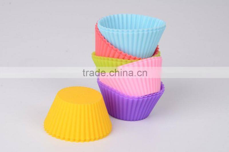 Colorful silicone muffin mold