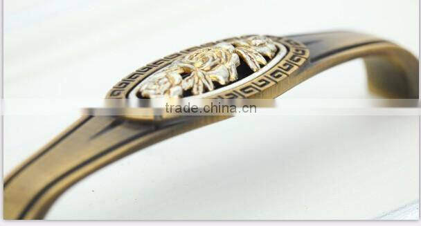 antique low price door handle for wooden wardrobe