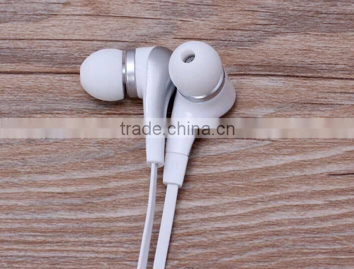 MP3 MP4 player High Quality Cheap Earphone With MIC