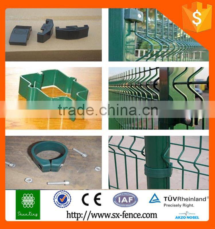 Used metal fencing posts