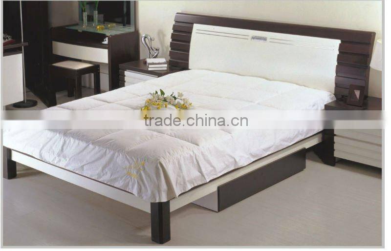 white goose down quilt for home