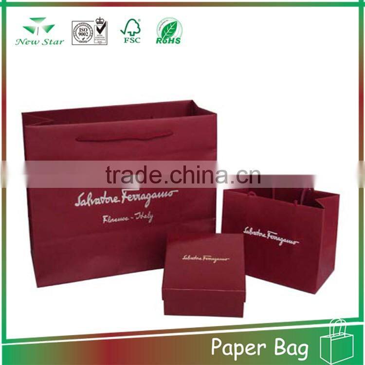 Guangdong customized high quality pantone color printing gift paper bag