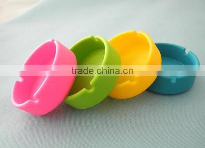 wholesales silicone rubber ashtray with high quality, various color ,custom logo