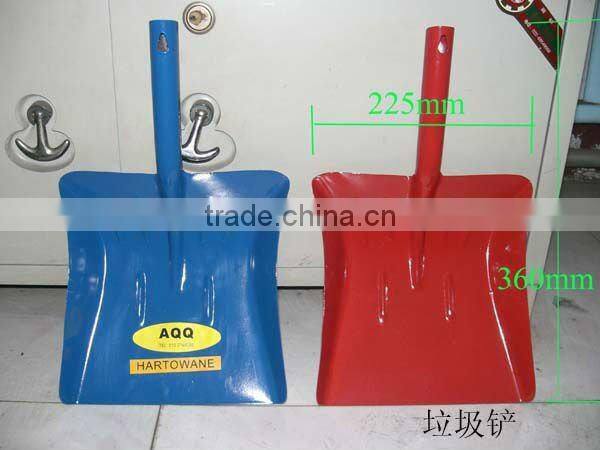 little cleaning shovel spade