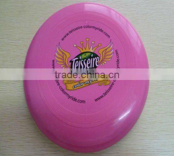 plastic frisbee