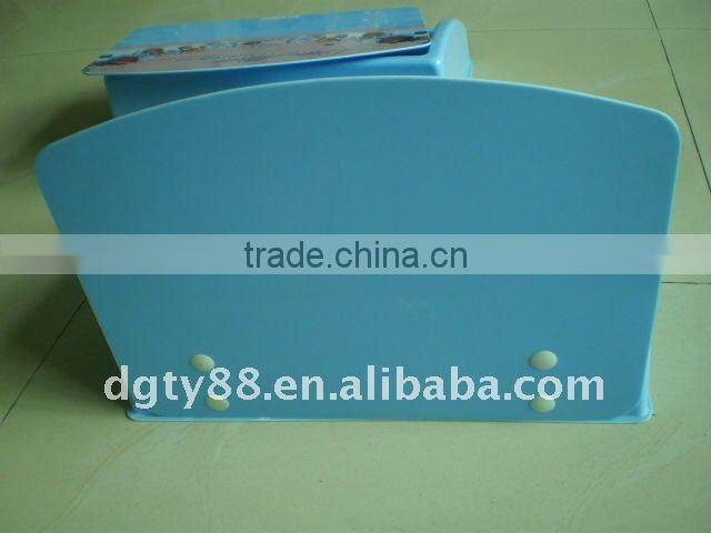 Vacuum forming plastic display for cosmetic