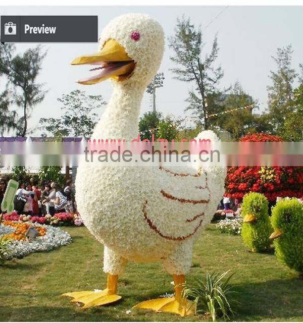 Milan grass shaped ornamental topiary boxwood animal for theme park decoration