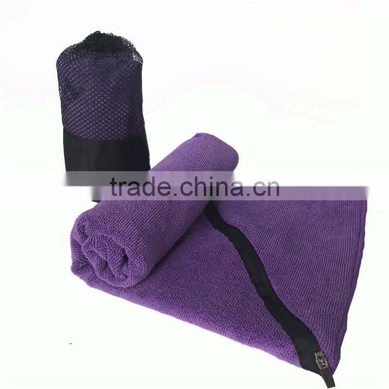 Wholesale 100% cotton plain soft zip pocket custom design sport gym towels pocket sport towel with embroidery logo