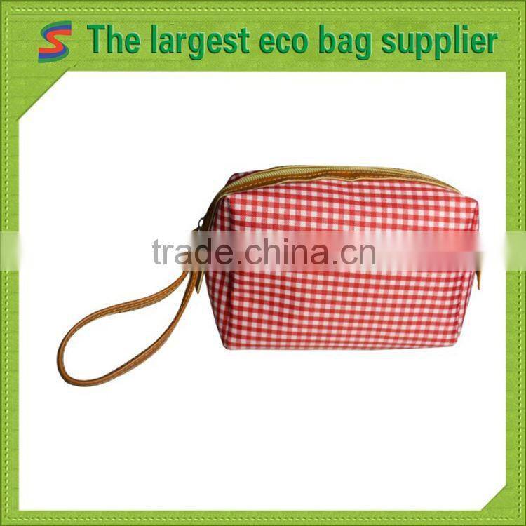 Travel cosmetic travel bag