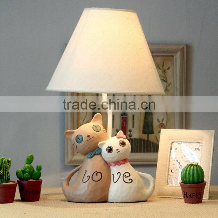 Custom resin cute kids Elf table lamp manufacturer