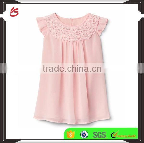 2017 OEM services fashion Custom Clothing Child smocked dress Lace neckline flutter dress
