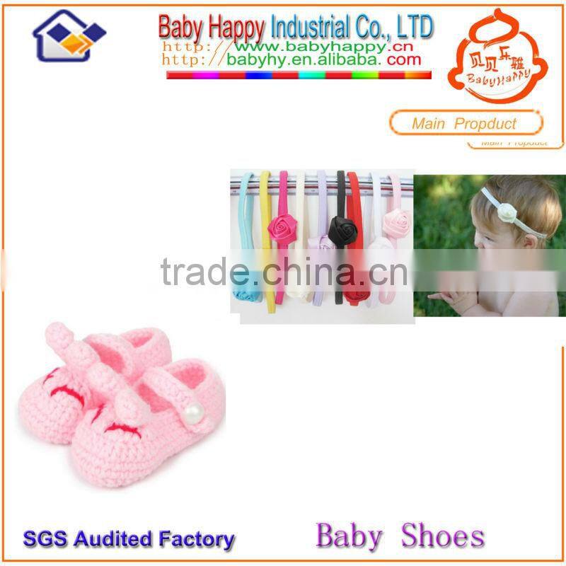 hand crochet cute baby shoes and headband