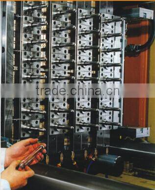 injection machine for plastic