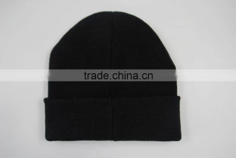 Promote cheap IN STOCK design logo black beanie hat