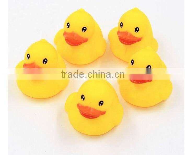 Hot wholesale promotional plastic duck ,christmas floating baby bath duck , yellow custom rubber duck