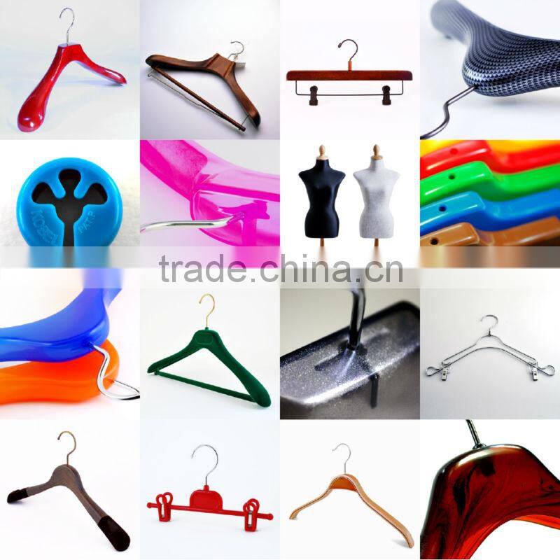 Japanese Durable Plastic Luxury Suits Hanger for Luxury Sports Wear