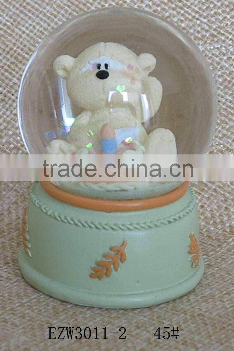 Hot sale cute and simple design different bear figurines snow globes for sale