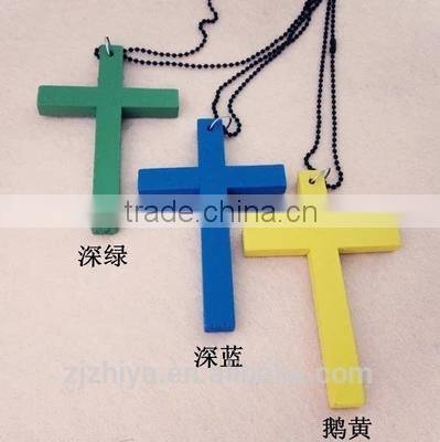 New fashion colorful small wood crucifix
