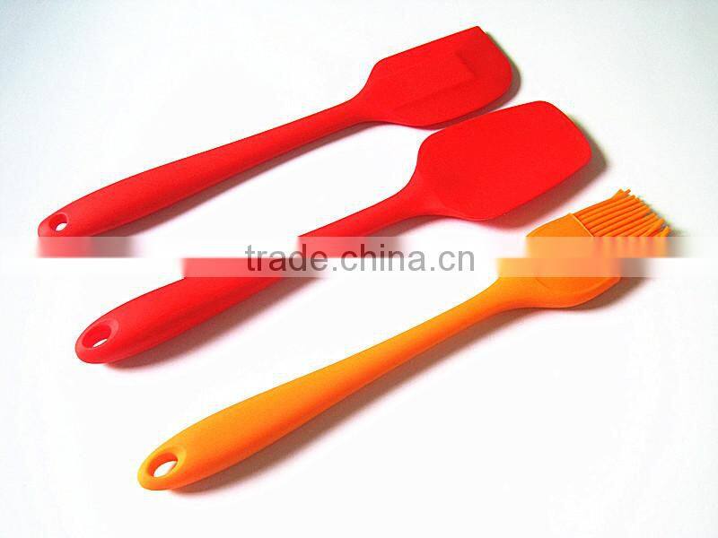 Wholesale non-stick food grade heat resistant kitchen cooking utensils seamless large 27-28cm best solid silicone spatula