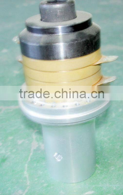 ultrasonic piezoelectric transducer