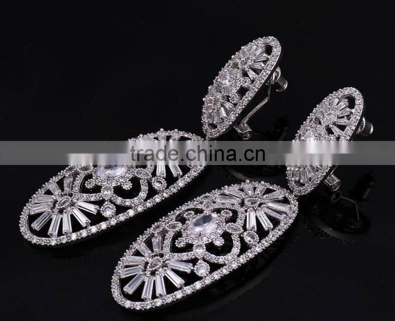 Wholesale Stock Small Order Fashion Women Hollow Garland Zircon Earrings