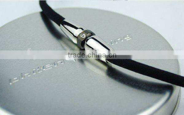 fashion custom titanium necklace