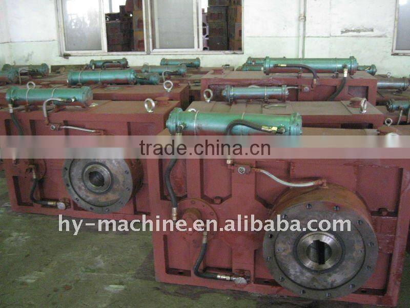 Single screw extruder gear box