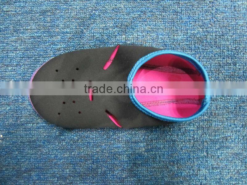 GR-NC0051 custom good quality neoprene socks