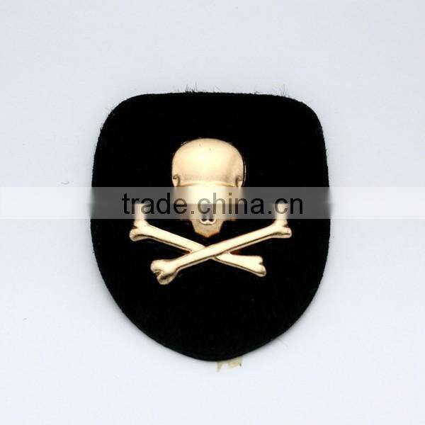 Black PU leather label with gold metal alloy logo skull design patches for jeans/jacket PLB-016