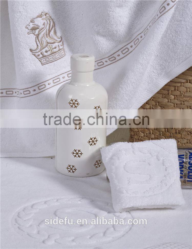 5-Star Hotel Embroidery Towel Customize Logo Jacquard Towel