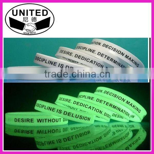 2015 high quality custom made personal new pvc slap bangles