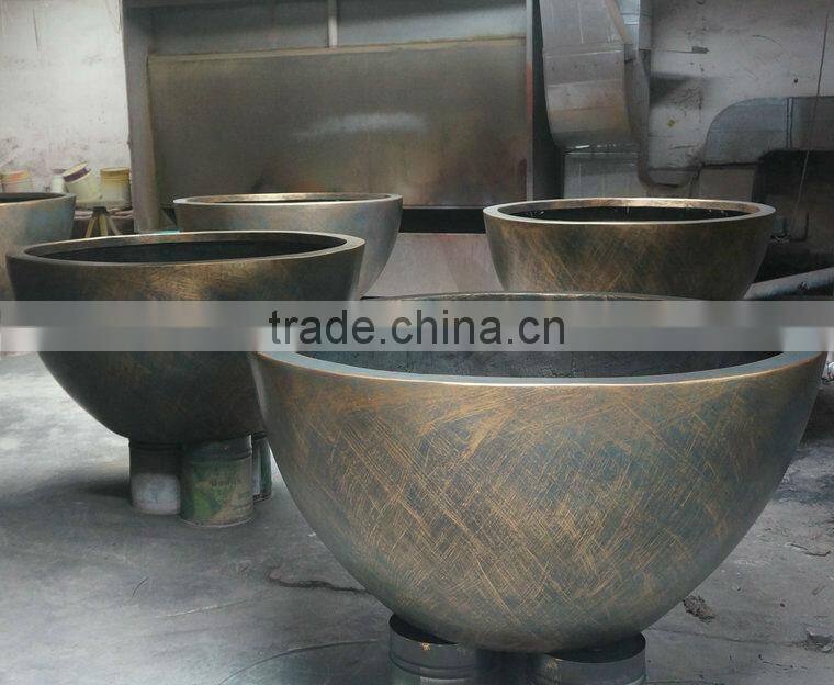 Modern large planter