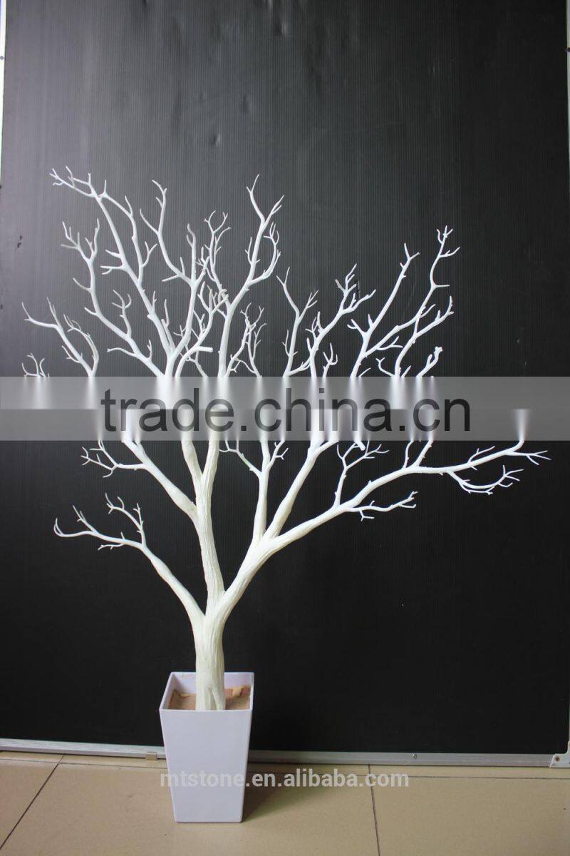 Plastic white wedding trees