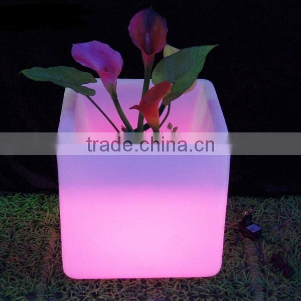 Cube flashing rechargeable led ice bucket