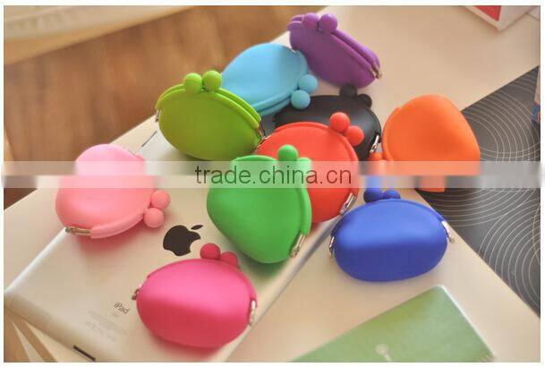 2016 The Birds green cork coin pouch