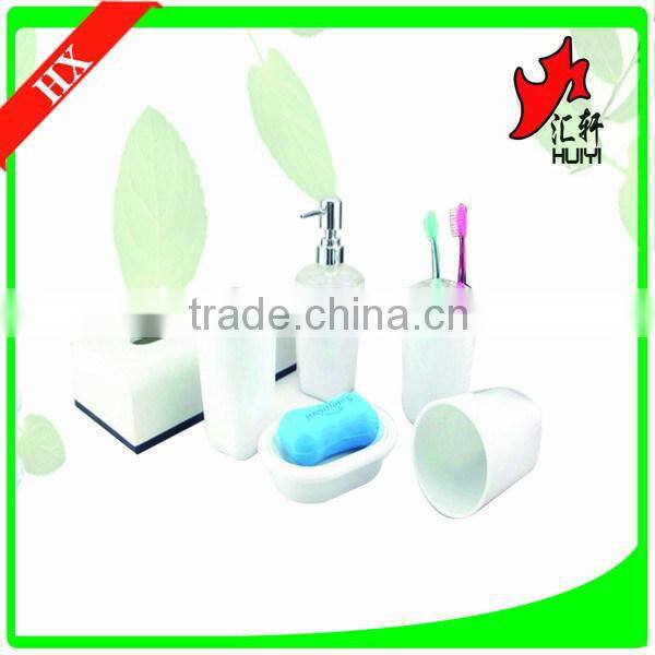 5 pcs plastic bathroom set