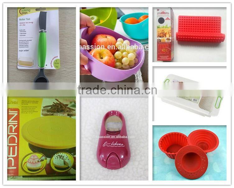 4-in-1 Portable Plastic Party Platter with Lid - Cupcake Carrier / Egg Holder / Veggie Tray / Chip and Dip Server Plate