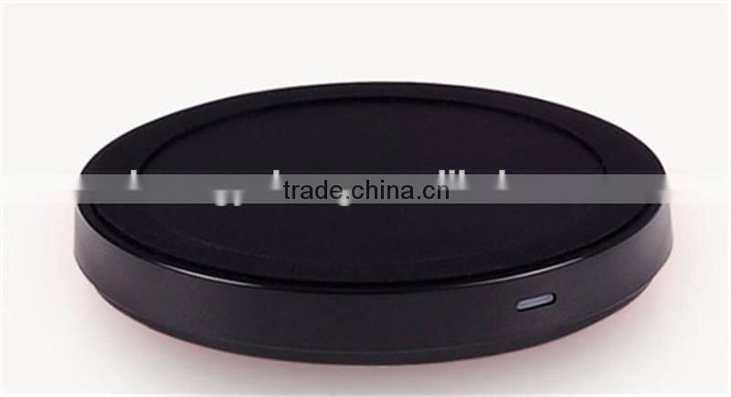 2015 Hot selling New universal Qi Wireless Charging Pad